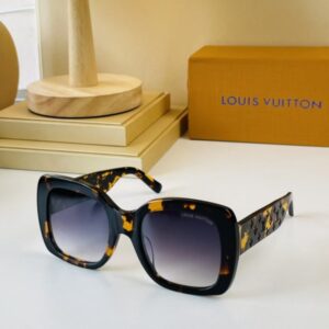 Louis Vuitton Womens Sunglasses with Origin Box Z1611W