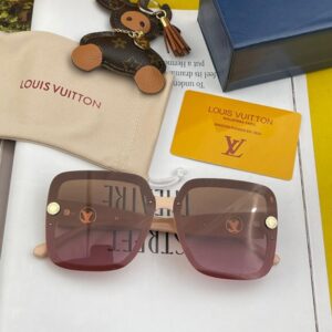 Louis Vuitton Womens Sunglasses with Origin Box L9019