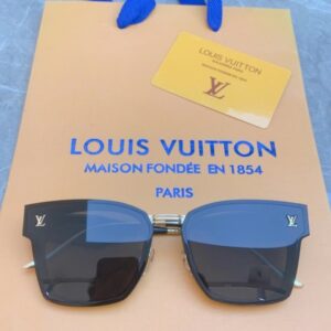 Louis Vuitton Men Womens Sunglasses with Origin Box Z4020E