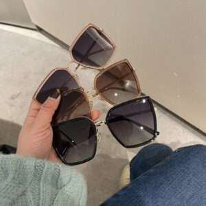 Louis Vuitton Womens Sunglasses with Origin Box