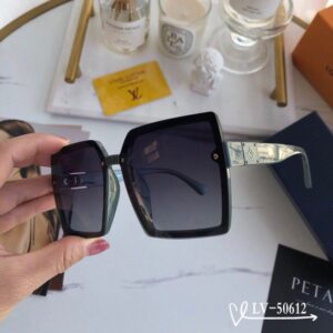 Louis Vuitton Womens Sunglasses with Origin Box 50612