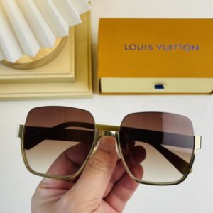 Louis Vuitton Womens Sunglasses with Origin Box 9051