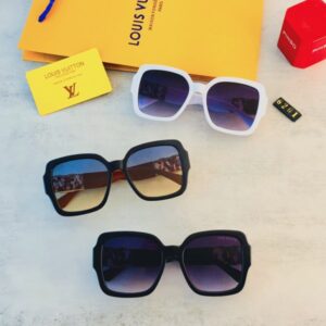 Louis Vuitton Womens Sunglasses with Origin Box