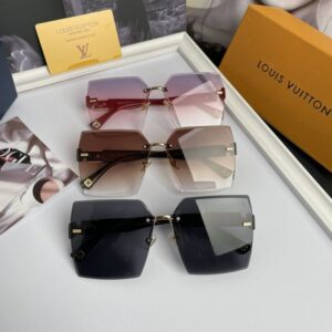 Louis Vuitton Womens Sunglasses with Origin Box