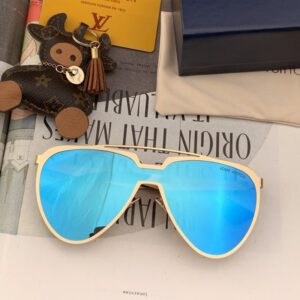 Louis Vuitton Mens Sunglasses with Origin Box 0815