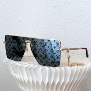 Louis Vuitton Womens Sunglasses with Origin Box Z1470U