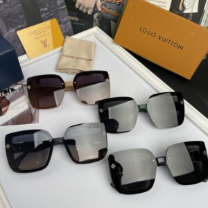 Louis Vuitton Womens Sunglasses with Origin Box 8023