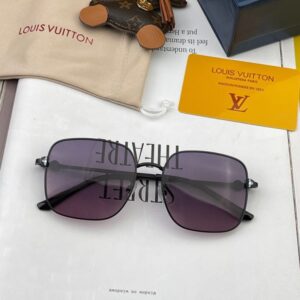 Louis Vuitton Womens Sunglasses with Origin Box L9022
