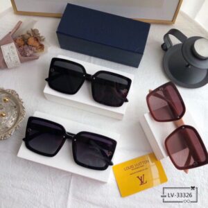 Louis Vuitton Womens Sunglasses with Origin Box 33326