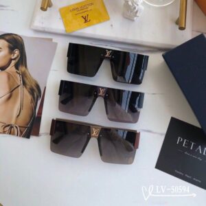 Louis Vuitton Womens Sunglasses with Origin Box 50594