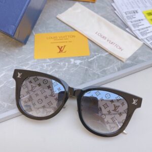 Louis Vuitton Men Womens Sunglasses with Origin Box Z4018E