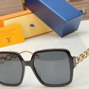 Louis Vuitton Womens Sunglasses with Origin Box Z12524