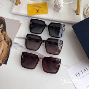 Louis Vuitton Womens Sunglasses with Origin Box 39989